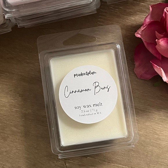 Soy Wax Melt Cinnamon Buns 2.5 oz | Melts For Wax Warmer Clamshell - Picture 1 of 5